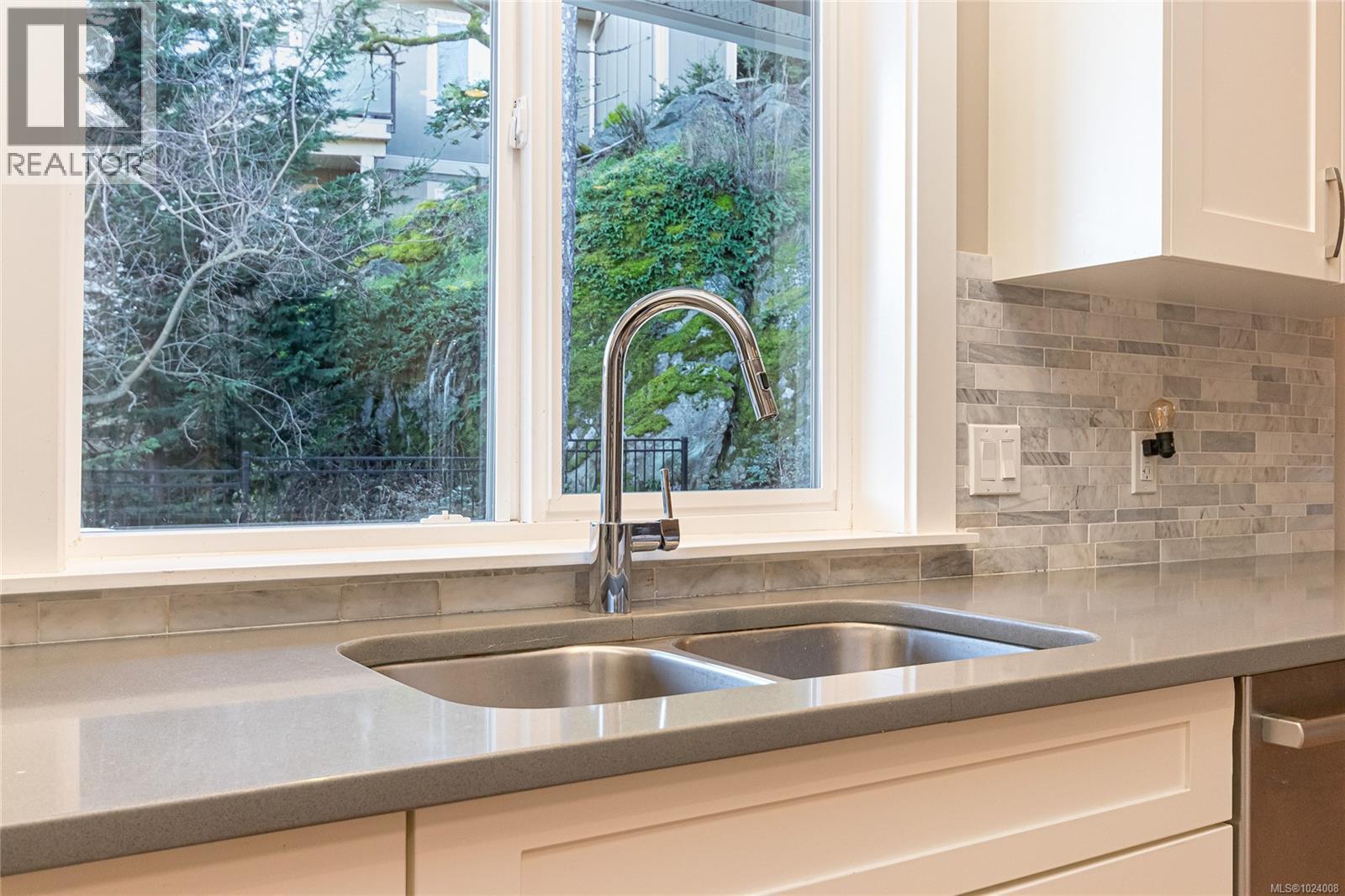 3649 Coleman Pl, Colwood, British Columbia  V9C 0H2 - Photo 17 - 1024008