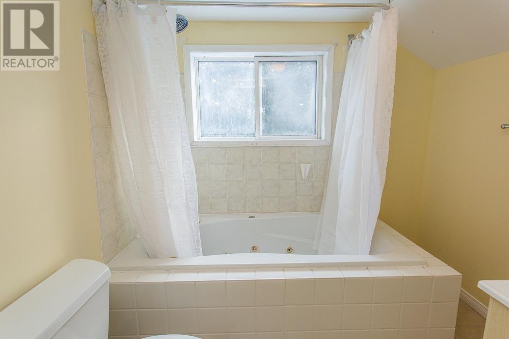 1252 Catherine St, Richards Landing, Ontario  P0R 1J0 - Photo 16 - SM260172