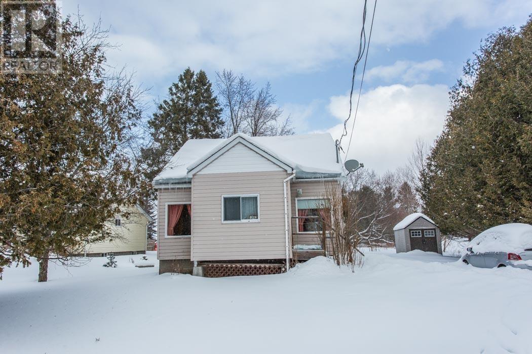 1252 Catherine St, Richards Landing, Ontario  P0R 1J0 - Photo 23 - SM260172