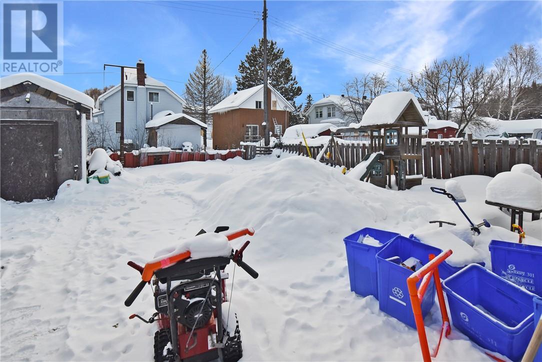 7 Sixth Ave, Levack, Ontario  P0M 2C0 - Photo 4 - 2126246