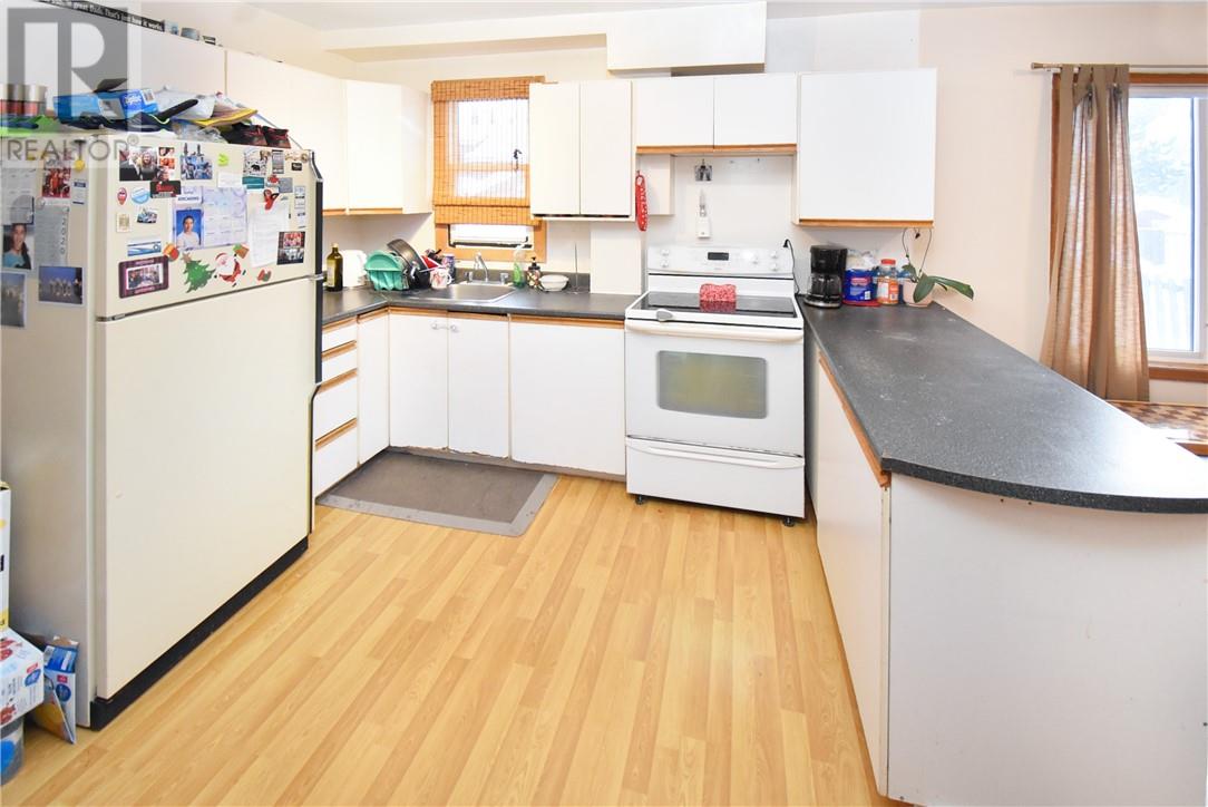 7 Sixth Ave, Levack, Ontario  P0M 2C0 - Photo 9 - 2126246