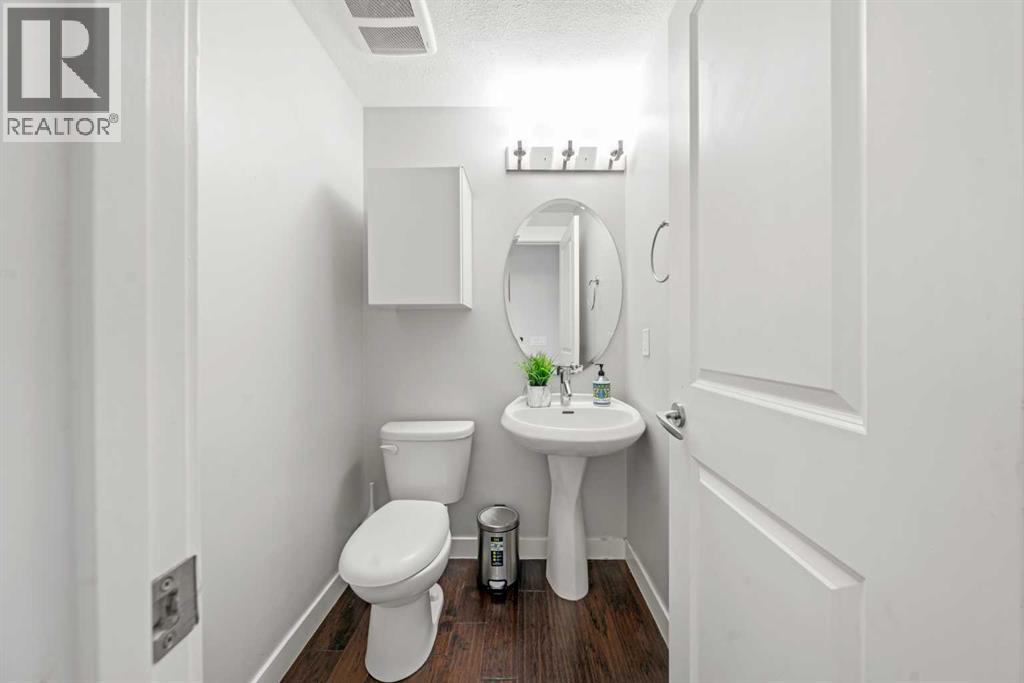 161 Rainbow Falls Glen, Chestermere, Alberta  T1X 0S5 - Photo 15 - A2273175