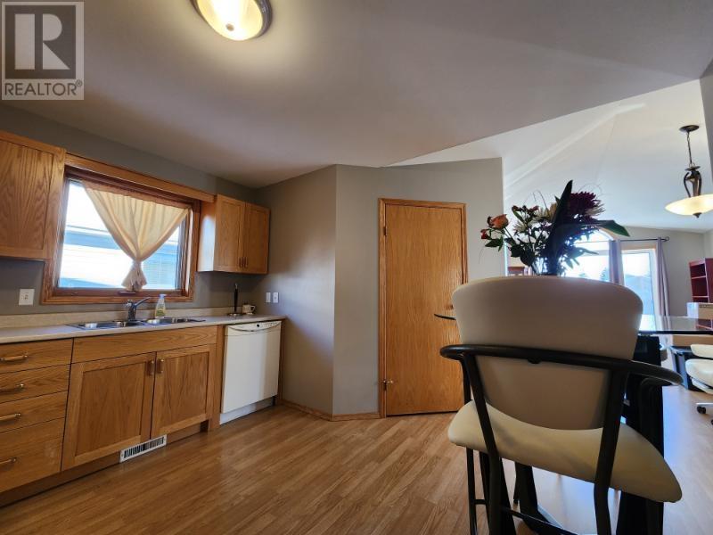 735 Porcupine Blvd, Thunder Bay, Ontario  P7C 5Z4 - Photo 5 - TB2600122