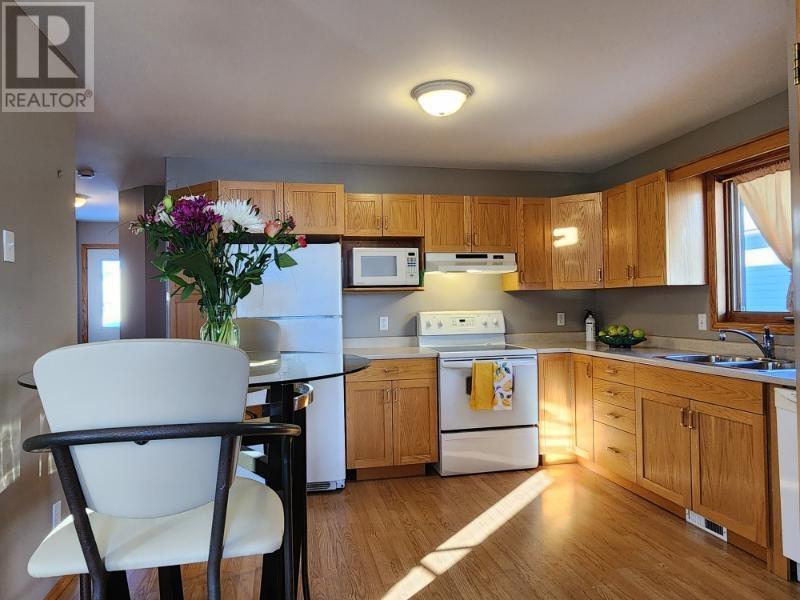 735 Porcupine Blvd, Thunder Bay, Ontario  P7C 5Z4 - Photo 4 - TB2600122