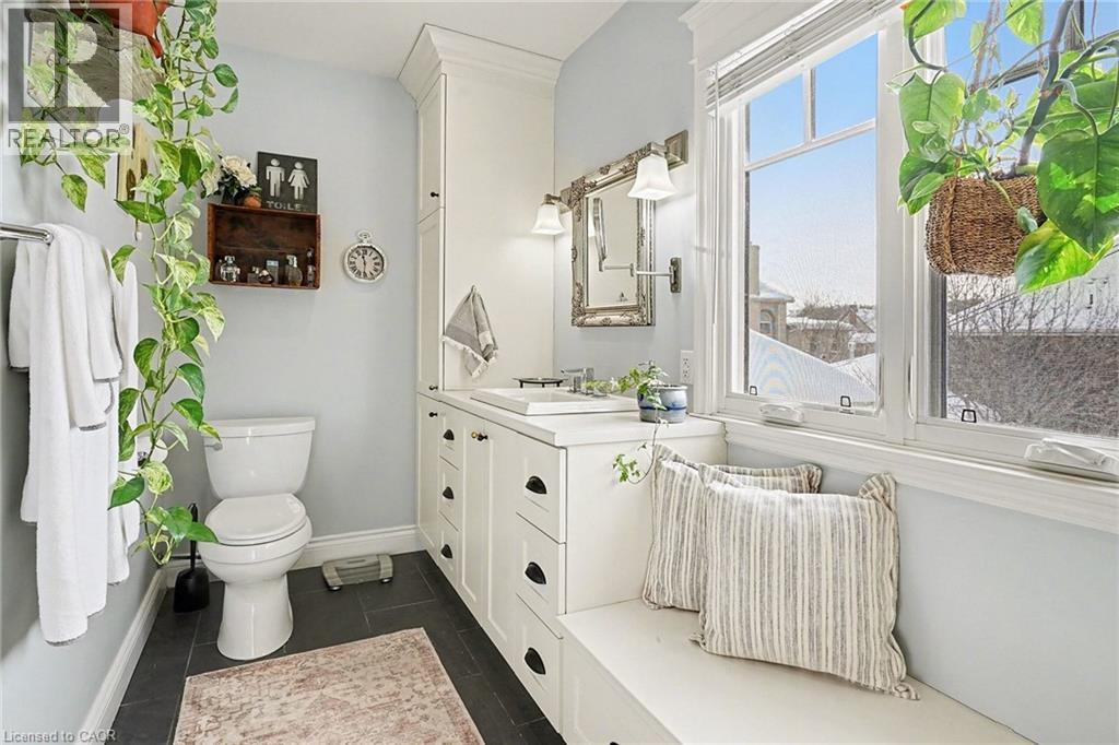 1316 E King Street E, Hamilton, Ontario  L8M 1H3 - Photo 16 - 40801263