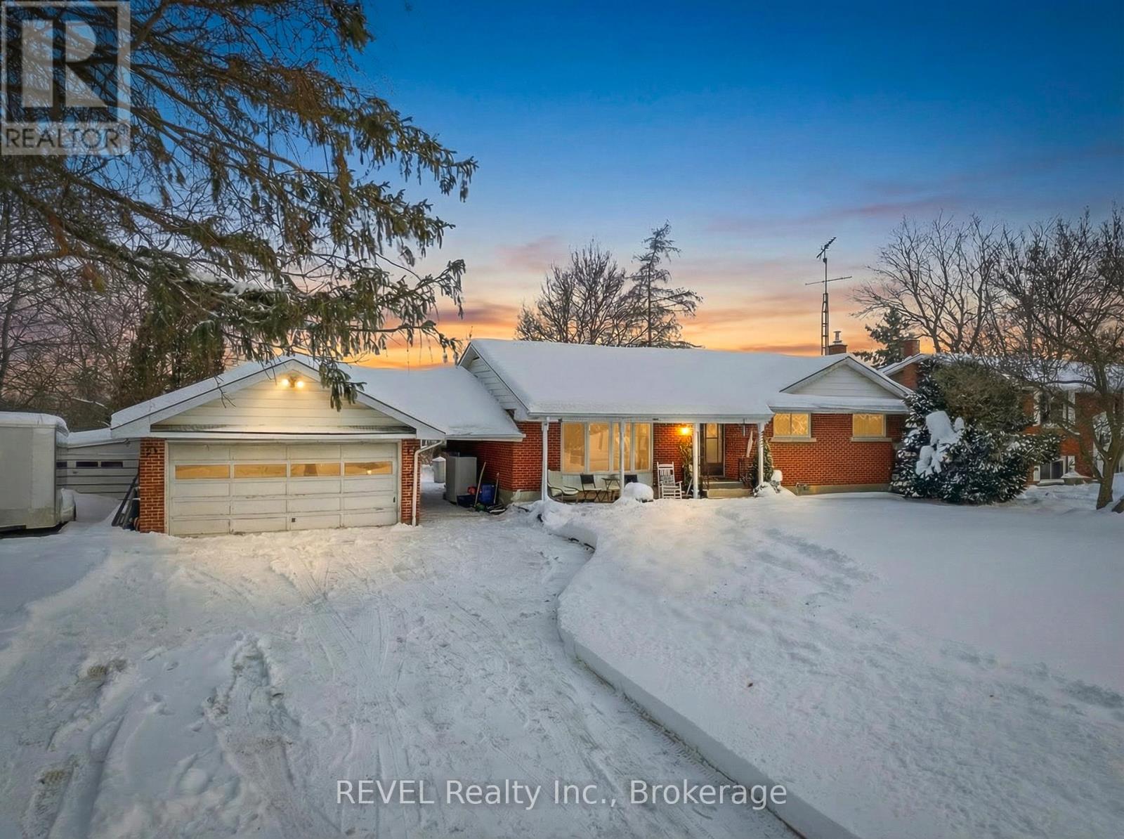 2474 DECEW ROAD, Thorold, Ontario