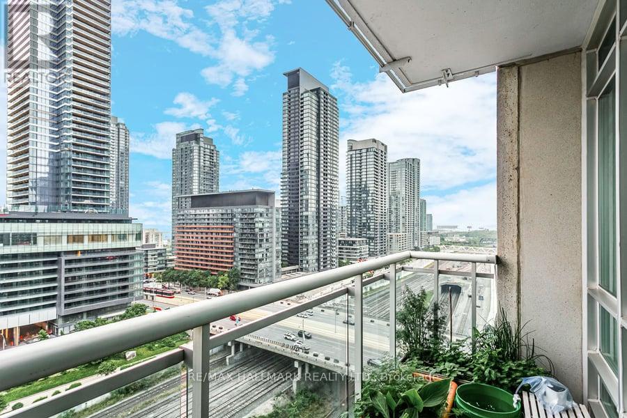 1810 - 381 Front Street W, Toronto, Ontario  M5V 3R8 - Photo 21 - C12734542