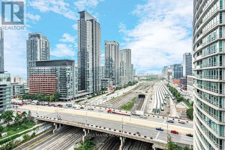 1810 - 381 Front Street W, Toronto, Ontario  M5V 3R8 - Photo 29 - C12734542