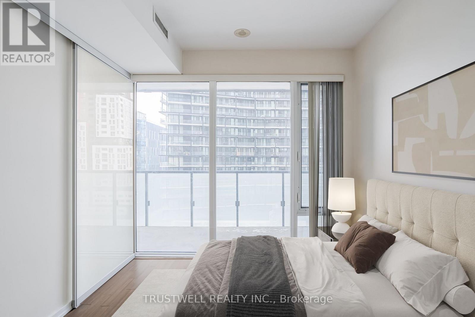 1601 - 101 Peter Street, Toronto, Ontario  M5V 0G6 - Photo 6 - C12734556