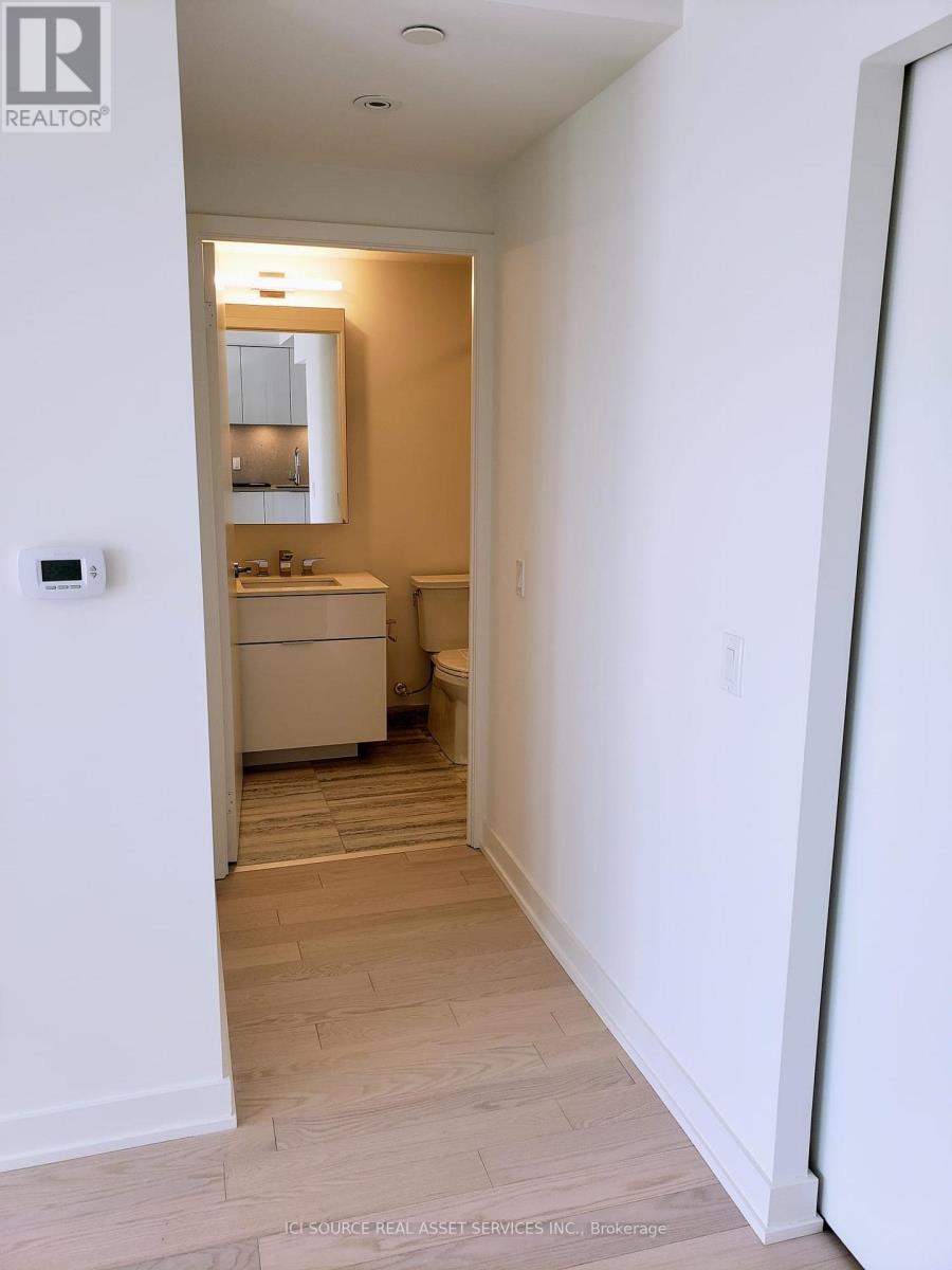 2004 - 25 Richmond Street E, Toronto, Ontario  M5C 0A6 - Photo 8 - C12734590