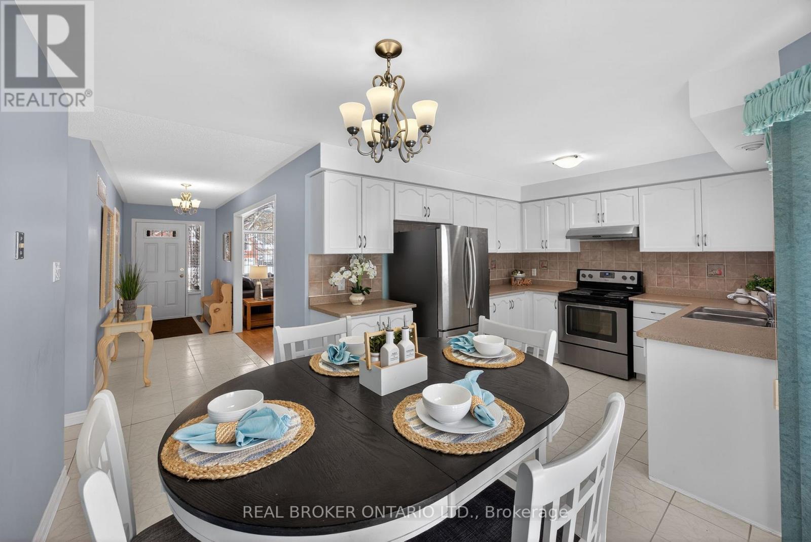 9 Riverdale Drive, Wasaga Beach, Ontario  L9Z 1E9 - Photo 7 - S12734540