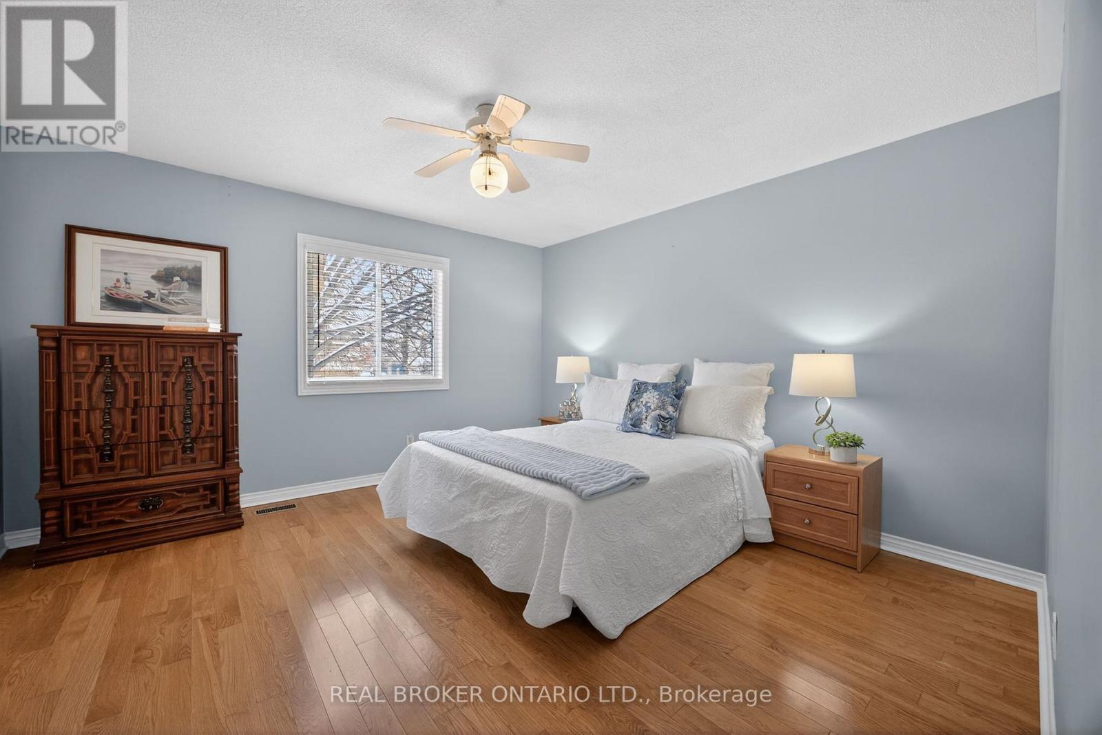 9 Riverdale Drive, Wasaga Beach, Ontario  L9Z 1E9 - Photo 9 - S12734540