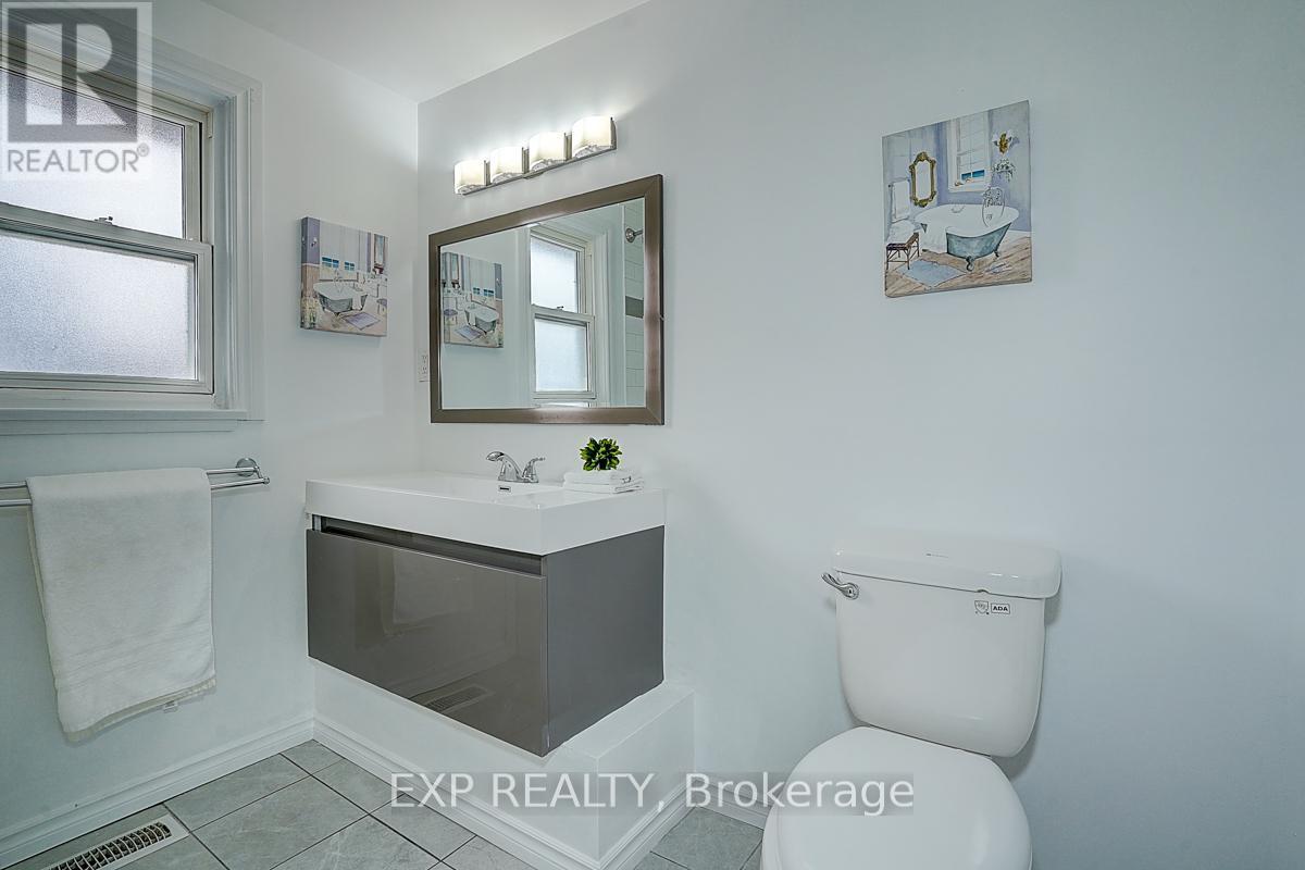 11 Tullamore Road, Brampton, Ontario  L6W 1J6 - Photo 35 - W12734576