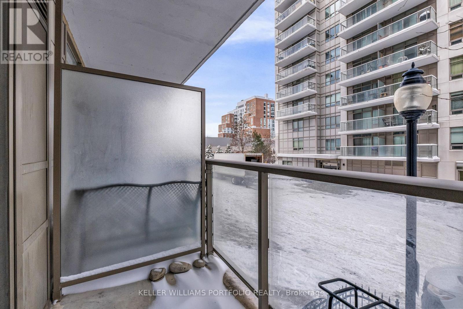 218 - 812 Lansdowne Avenue, Toronto, Ontario  M6H 4K5 - Photo 19 - W12734588