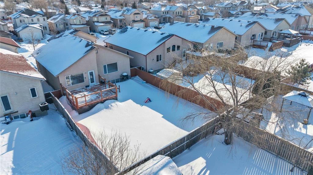 84 Sewa Crescent, Winnipeg, Manitoba  R2R 0M9 - Photo 33 - 202601498