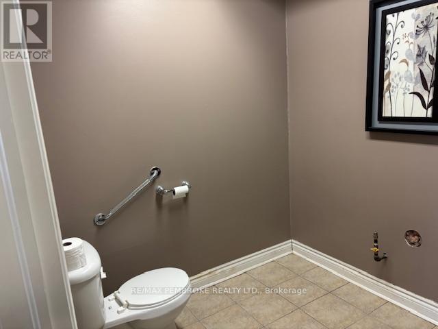 680 Pembroke Street E, Pembroke, Ontario  K8A 3M2 - Photo 14 - X12734620