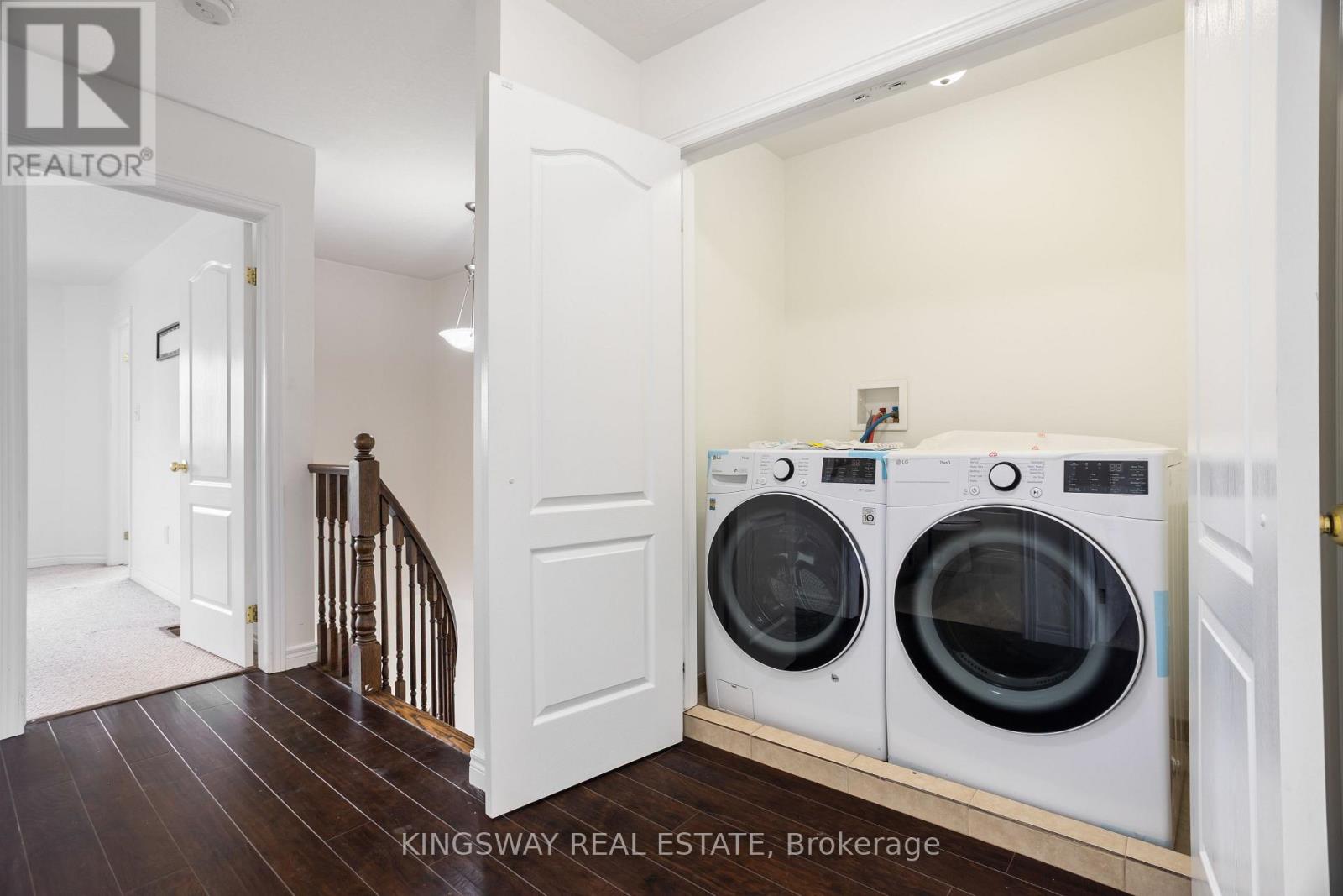 11 Marina Point Crescent, Hamilton, Ontario  L8E 0E4 - Photo 19 - X12733704