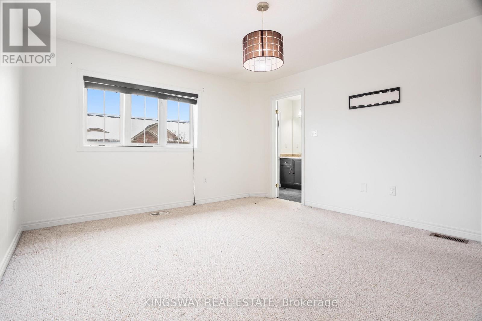 11 Marina Point Crescent, Hamilton, Ontario  L8E 0E4 - Photo 22 - X12733704