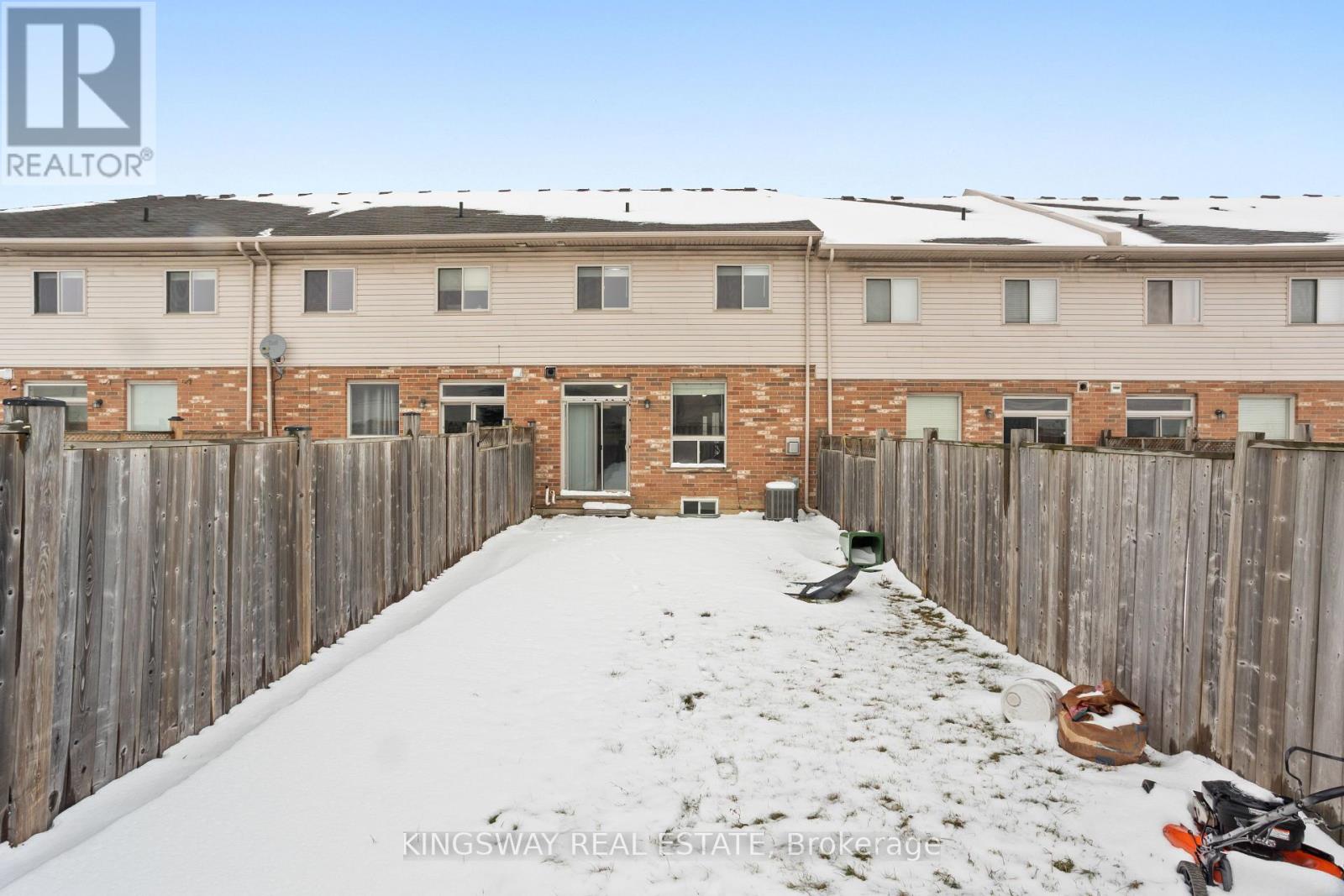 11 Marina Point Crescent, Hamilton, Ontario  L8E 0E4 - Photo 37 - X12733704