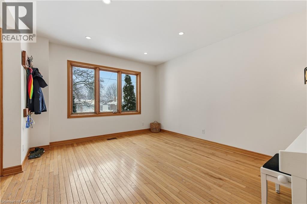 53 Hincks Street, New Hamburg, Ontario  N3A 2A2 - Photo 7 - 40799589