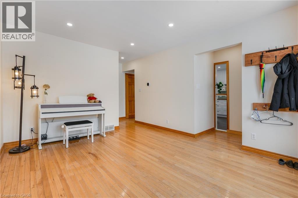 53 Hincks Street, New Hamburg, Ontario  N3A 2A2 - Photo 8 - 40799589