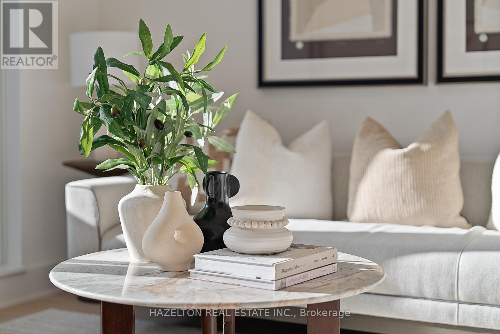 302 - 128 PEARS AVENUE, Toronto, Ontario