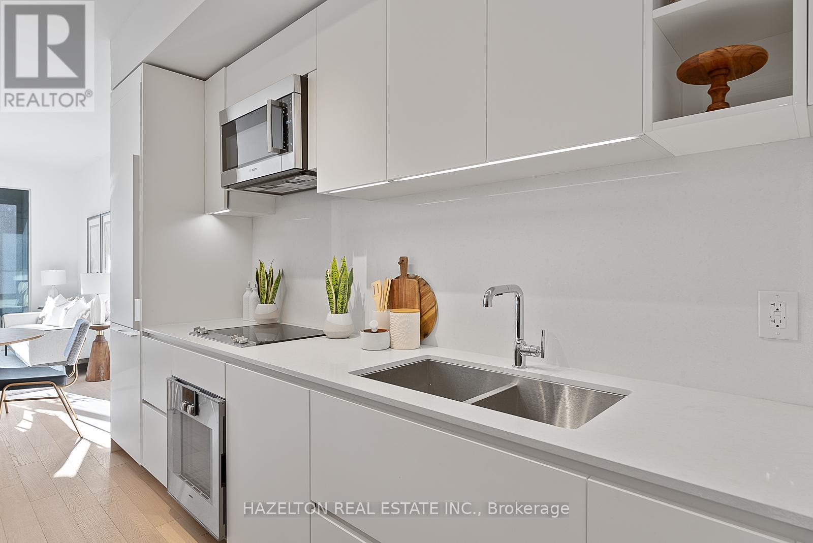 302 - 128 Pears Avenue, Toronto, Ontario  M5R 0A9 - Photo 10 - C12734640