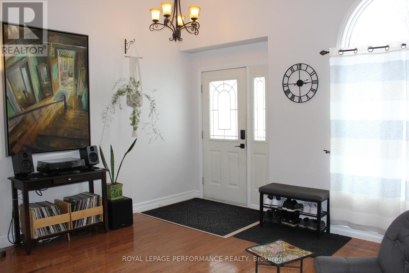 1791 Cumberland Street, Cornwall, Ontario K6J 5V1 - Photo 6 - X12734614