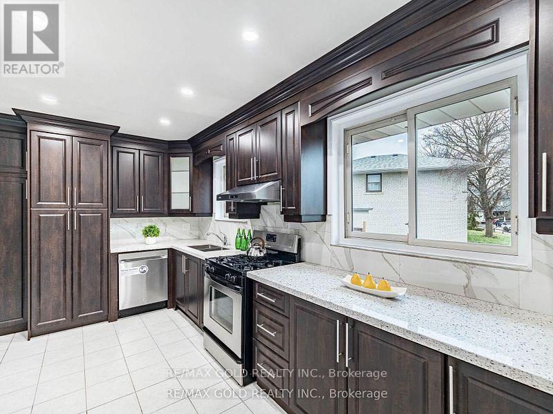 179 Elizabeth Street S, Brampton, Ontario  L6Y 1R8 - Photo 11 - W12734636