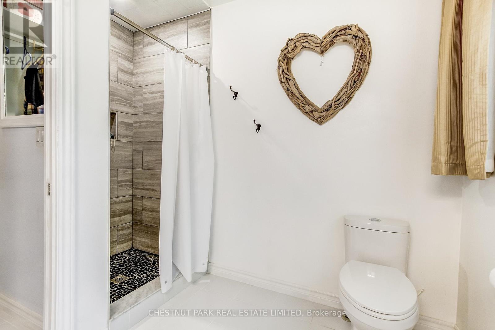 30 Mckenzie Street, St. Catharines, Ontario  L2M 2N1 - Photo 16 - X12734626