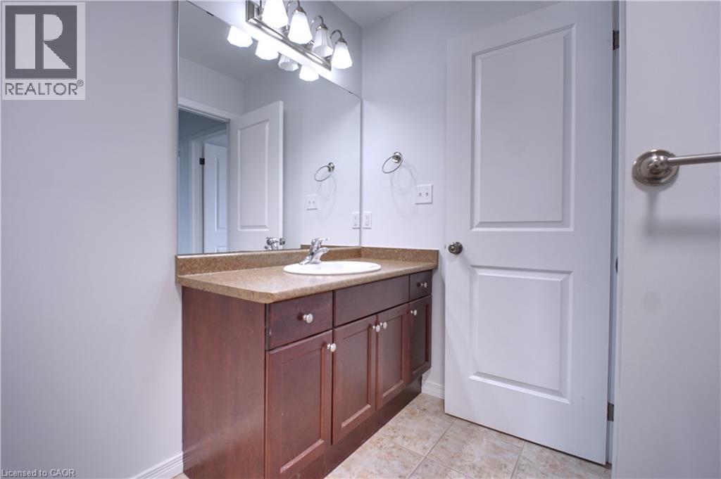 919 Zeller Crescent, Kitchener, Ontario  N2A 0C7 - Photo 18 - 40800782