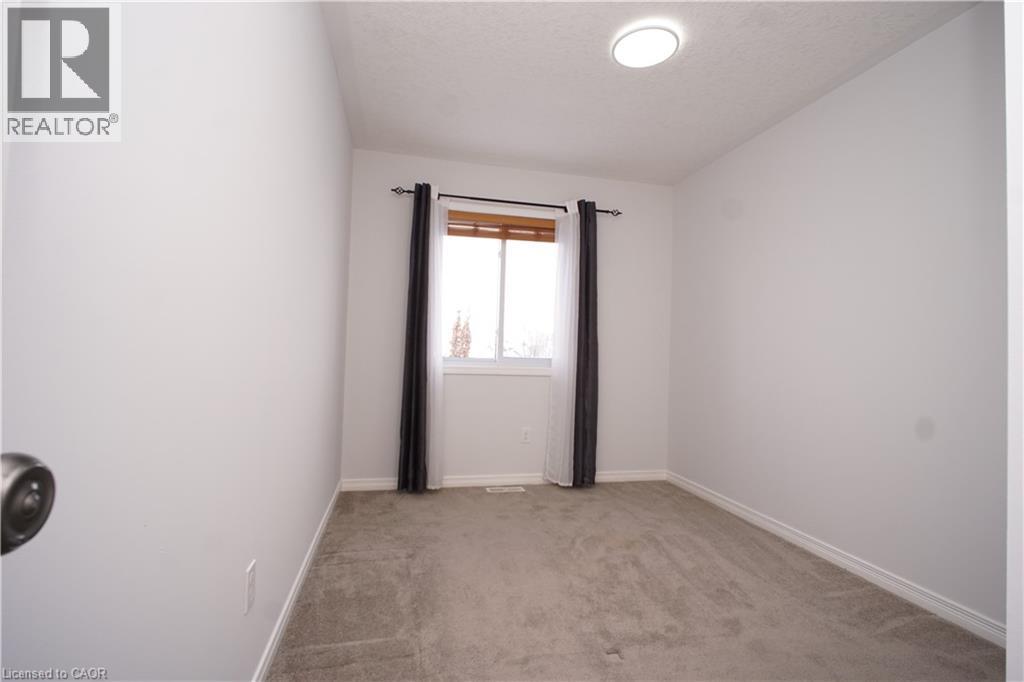 919 Zeller Crescent, Kitchener, Ontario  N2A 0C7 - Photo 46 - 40800782