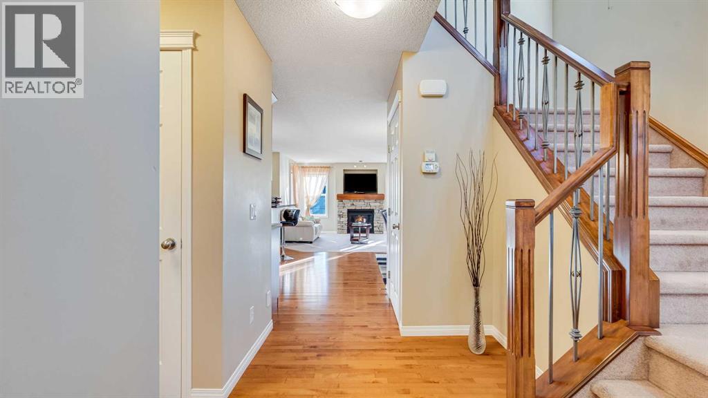 157 Bridleridge View Sw, Calgary, Alberta  T2Y 0E3 - Photo 5 - A2281181
