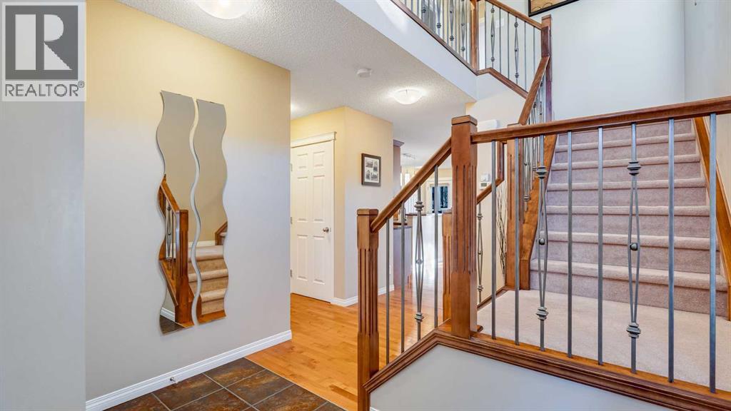 157 Bridleridge View Sw, Calgary, Alberta  T2Y 0E3 - Photo 4 - A2281181