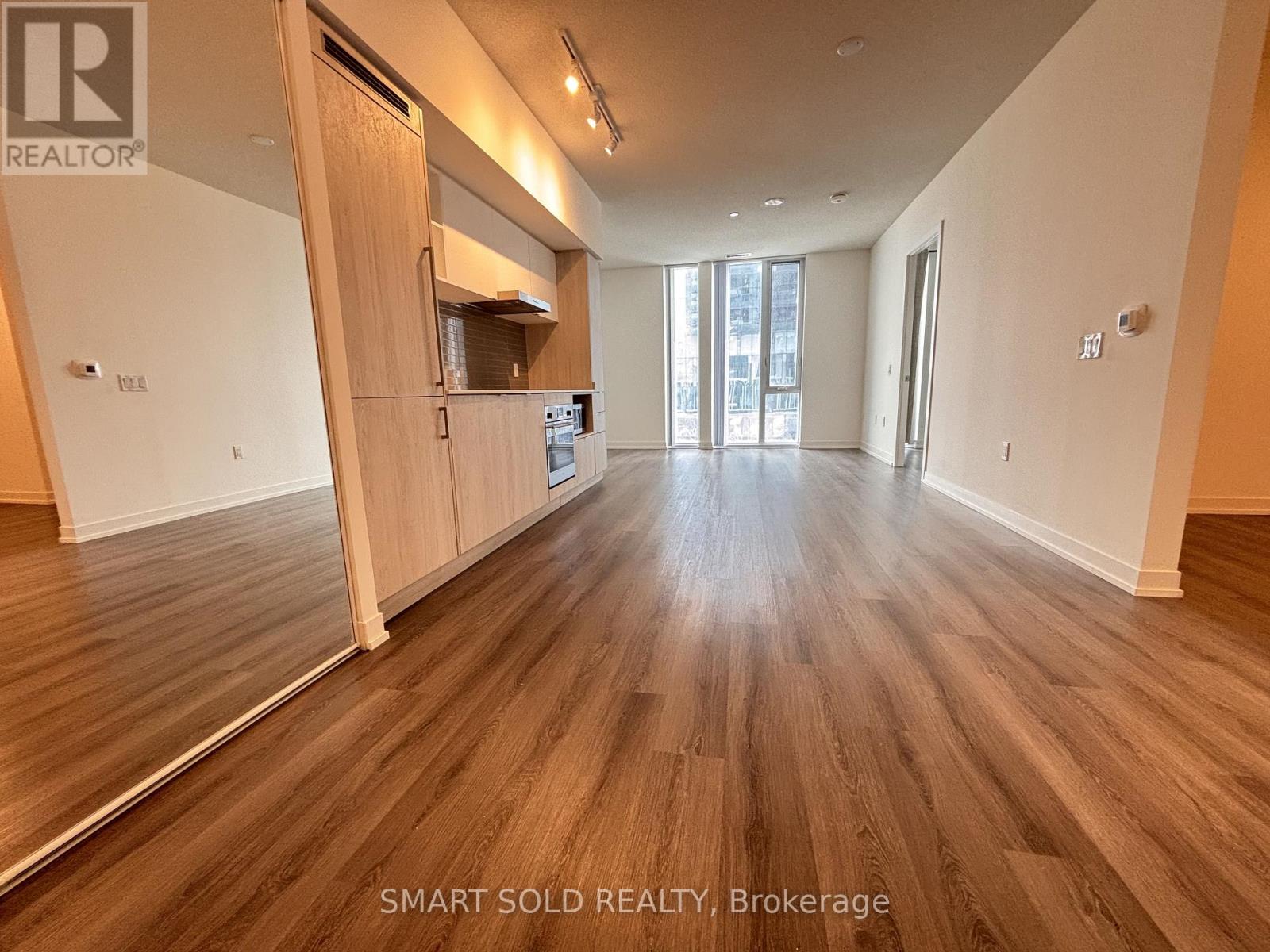 908 - 138 Downes Street, Toronto, Ontario  M5E 0E4 - Photo 2 - C12734650