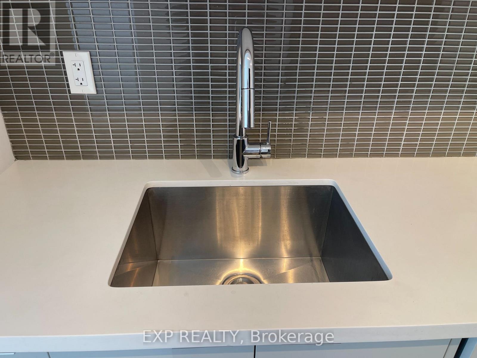 805 - 2908 Highway 7 Road, Vaughan, Ontario  L4K 0K5 - Photo 14 - N12734658