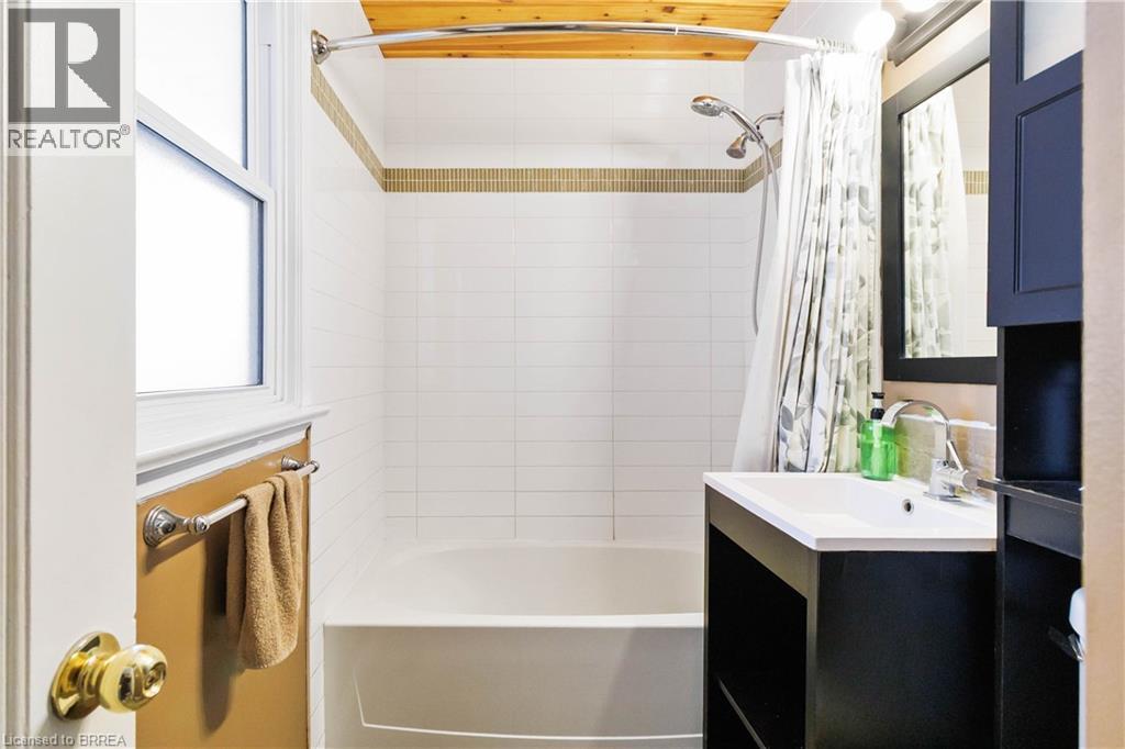 13 Barnes Avenue, Brantford, Ontario  N3R 4Y9 - Photo 27 - 40800733