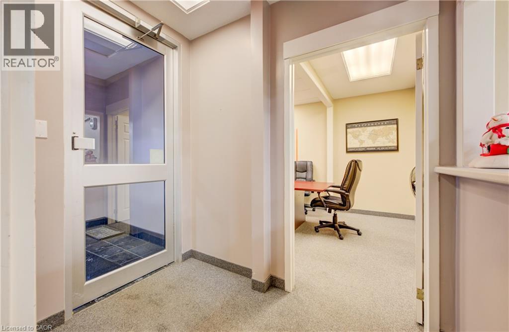 30 Ridgeway Circle, Woodstock, Ontario  N4V 1C9 - Photo 2 - 40795175