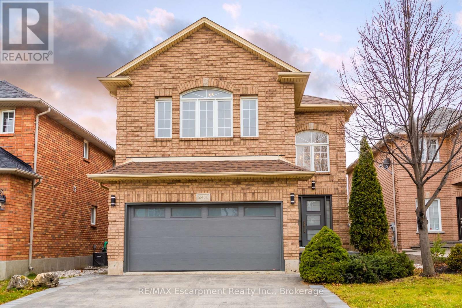 2408 Valley Heights Crescent, Oakville, Ontario  L6H 6X2 - Photo 1 - W12734676