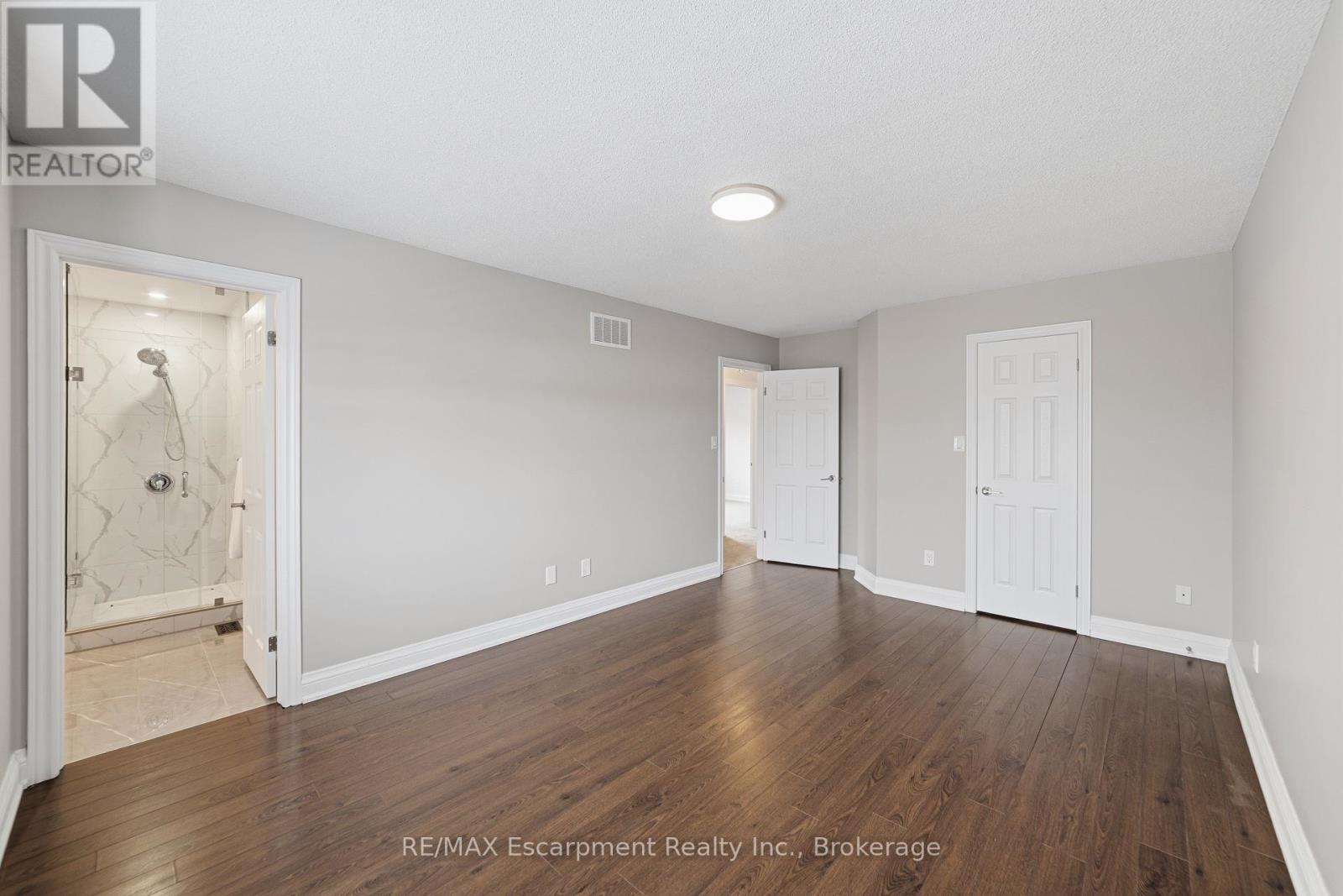 2408 Valley Heights Crescent, Oakville, Ontario  L6H 6X2 - Photo 21 - W12734676