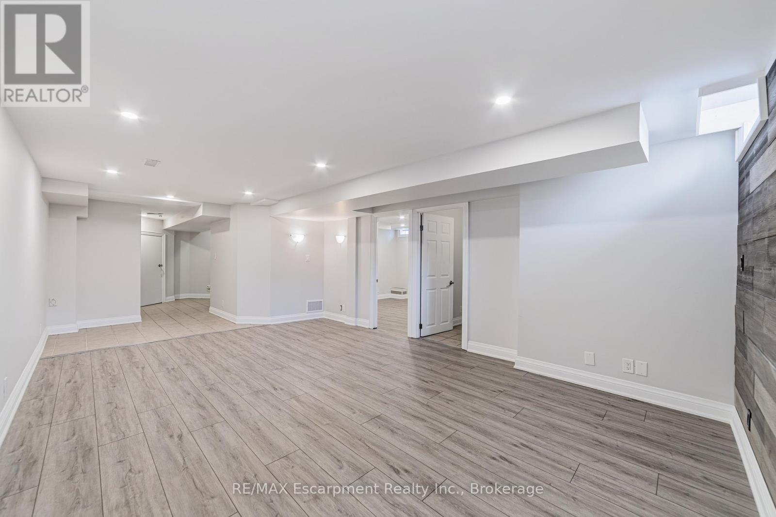 2408 Valley Heights Crescent, Oakville, Ontario  L6H 6X2 - Photo 30 - W12734676