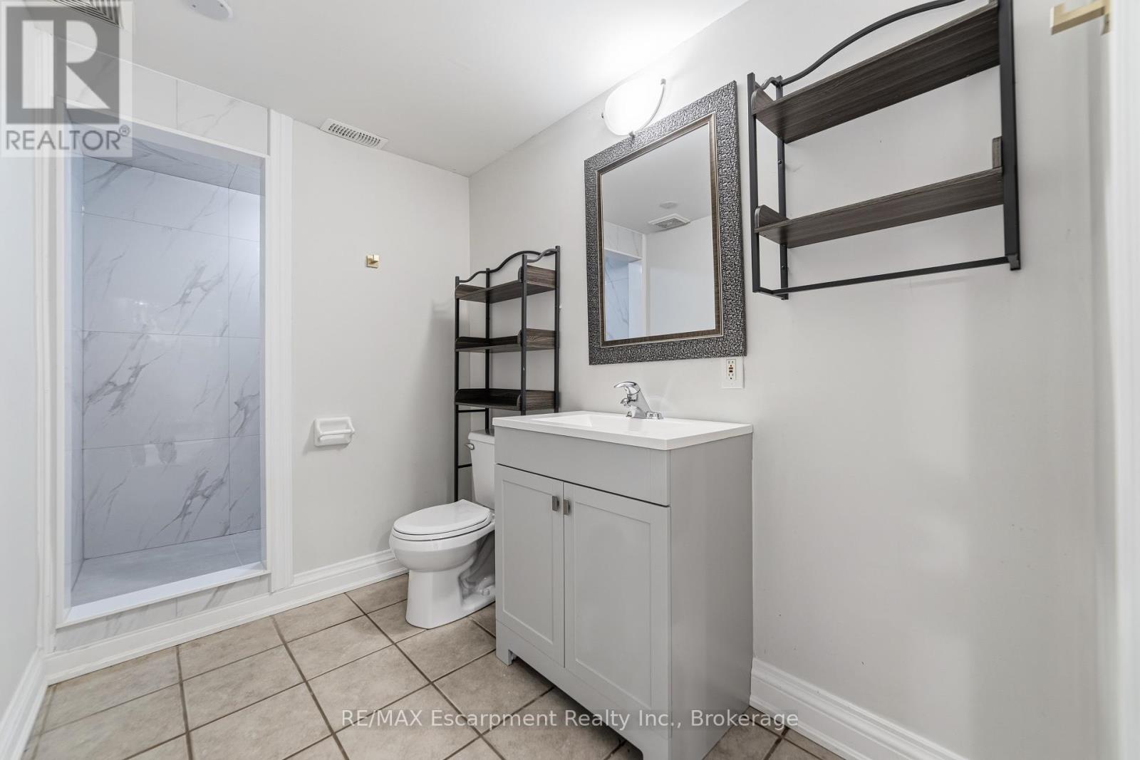 2408 Valley Heights Crescent, Oakville, Ontario  L6H 6X2 - Photo 33 - W12734676