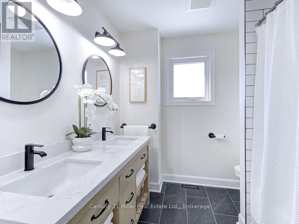 1476 Mayors Manor, Oakville, Ontario  L6M 3B1 - Photo 31 - W12734690