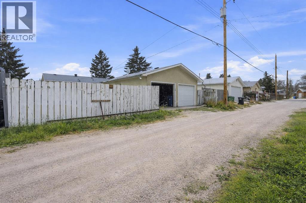 5224 5 Avenue Se, Calgary, Alberta  T2A 4Y9 - Photo 5 - A2280913