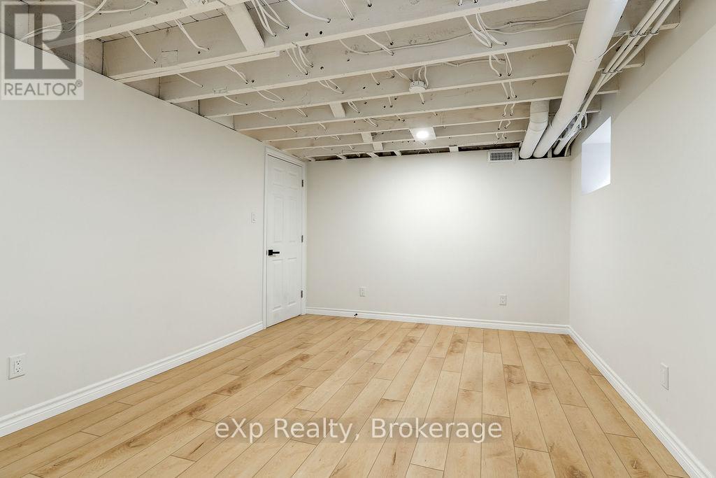 1201 Hawthorne Drive, Greater Sudbury, Ontario  P3A 1K5 - Photo 33 - X12734666