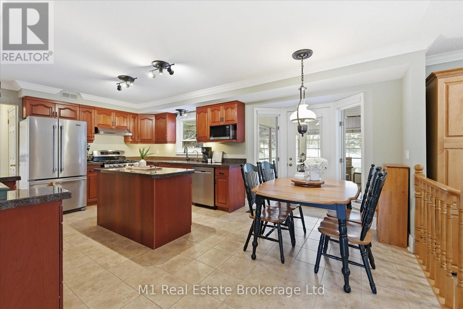 28 Weneil Drive, Hamilton, Ontario  L8B 0Z6 - Photo 14 - X12734704