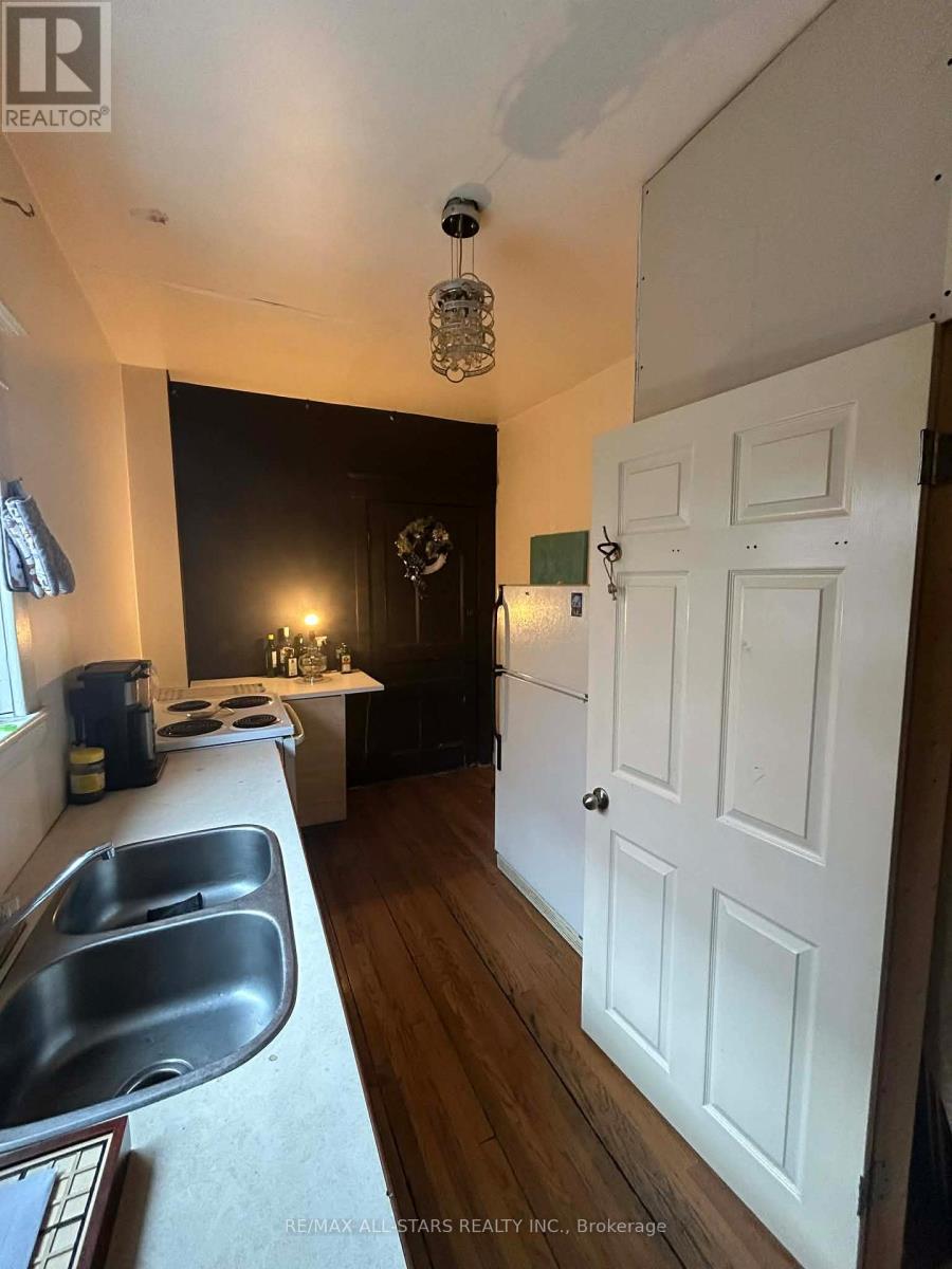 23 Victoria Avenue N, Kawartha Lakes, Ontario  K9V 4E6 - Photo 8 - X12734734