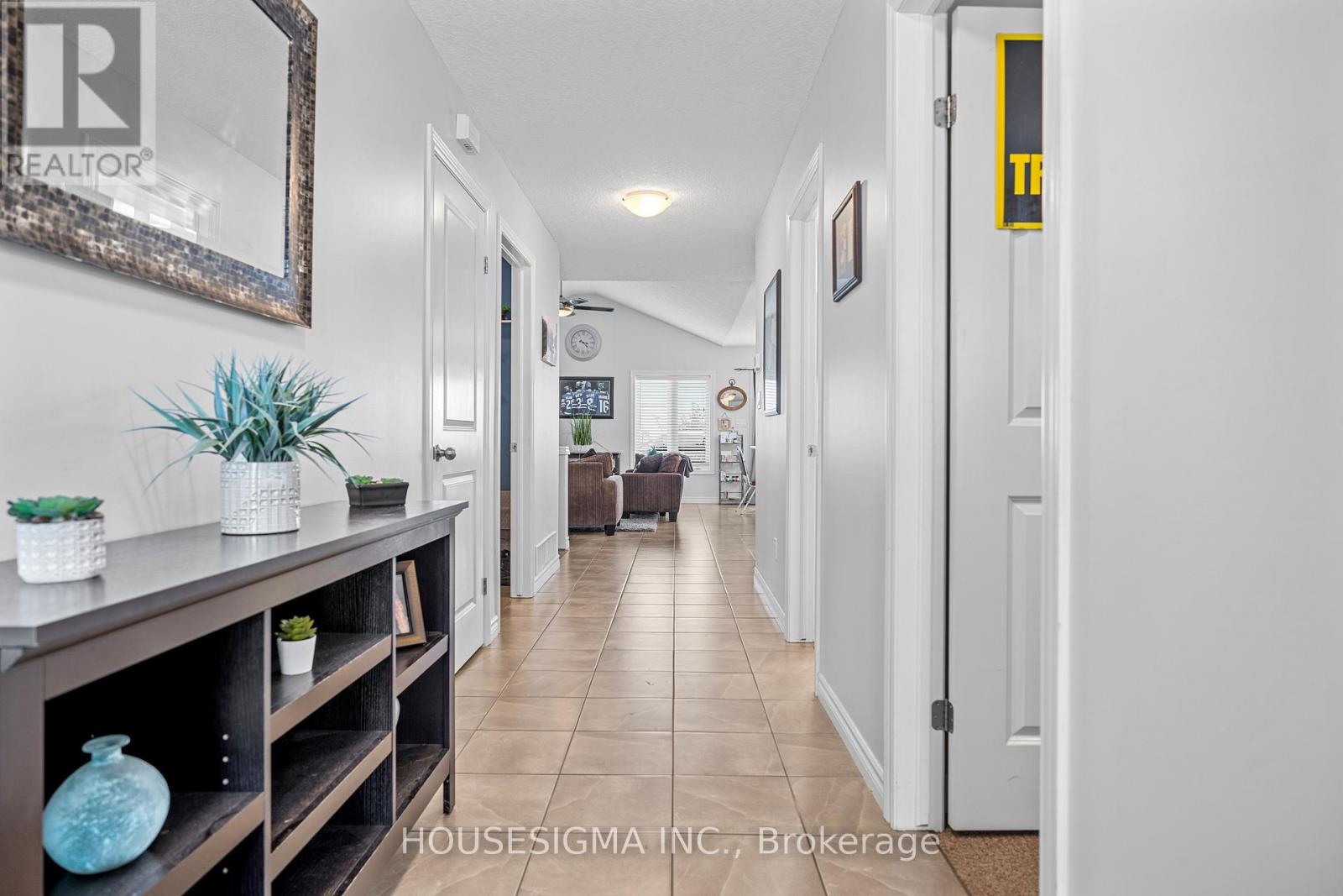 23 Hampstead Court, St. Thomas, Ontario  N5R 0E3 - Photo 3 - X12734726