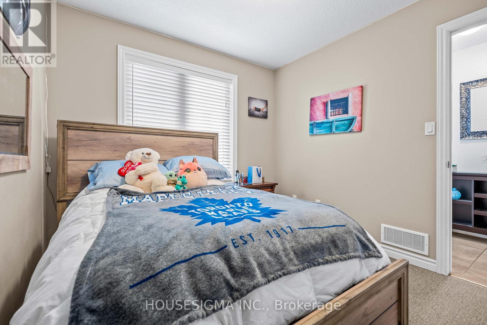 23 Hampstead Court, St. Thomas, Ontario  N5R 0E3 - Photo 6 - X12734726
