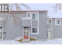 8 SHERWAY DRIVE, Ottawa, Ontario